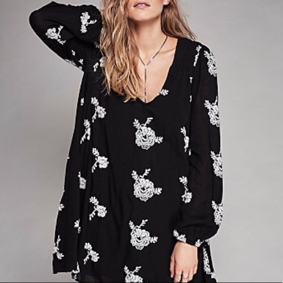 Embroidered Swing DRESS Longsleeve Austin Black - Picture 2 of 2